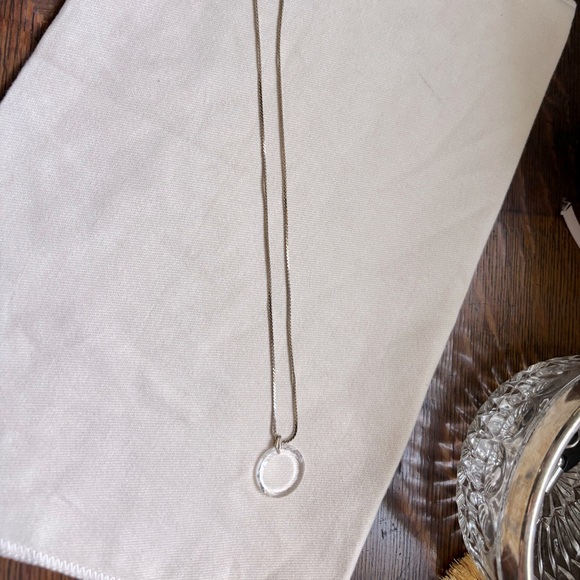 Elegant Silver Pendant Necklace - Picture 1 of 2